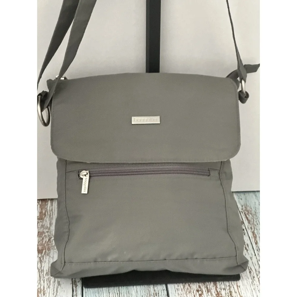Baggallini Gray Nylon Small Crossbody Purse Bag Adjustable‎ Strap